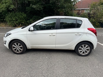 Used Hyundai i20 2013 for sale - 75659572: Photo