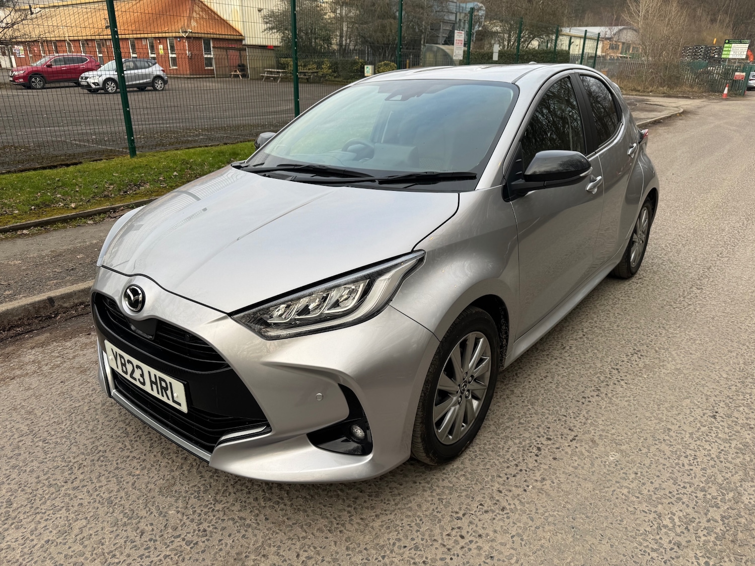 Used Mazda Mazda2 HYBRID 2023 for sale - 77852679: Photo 3