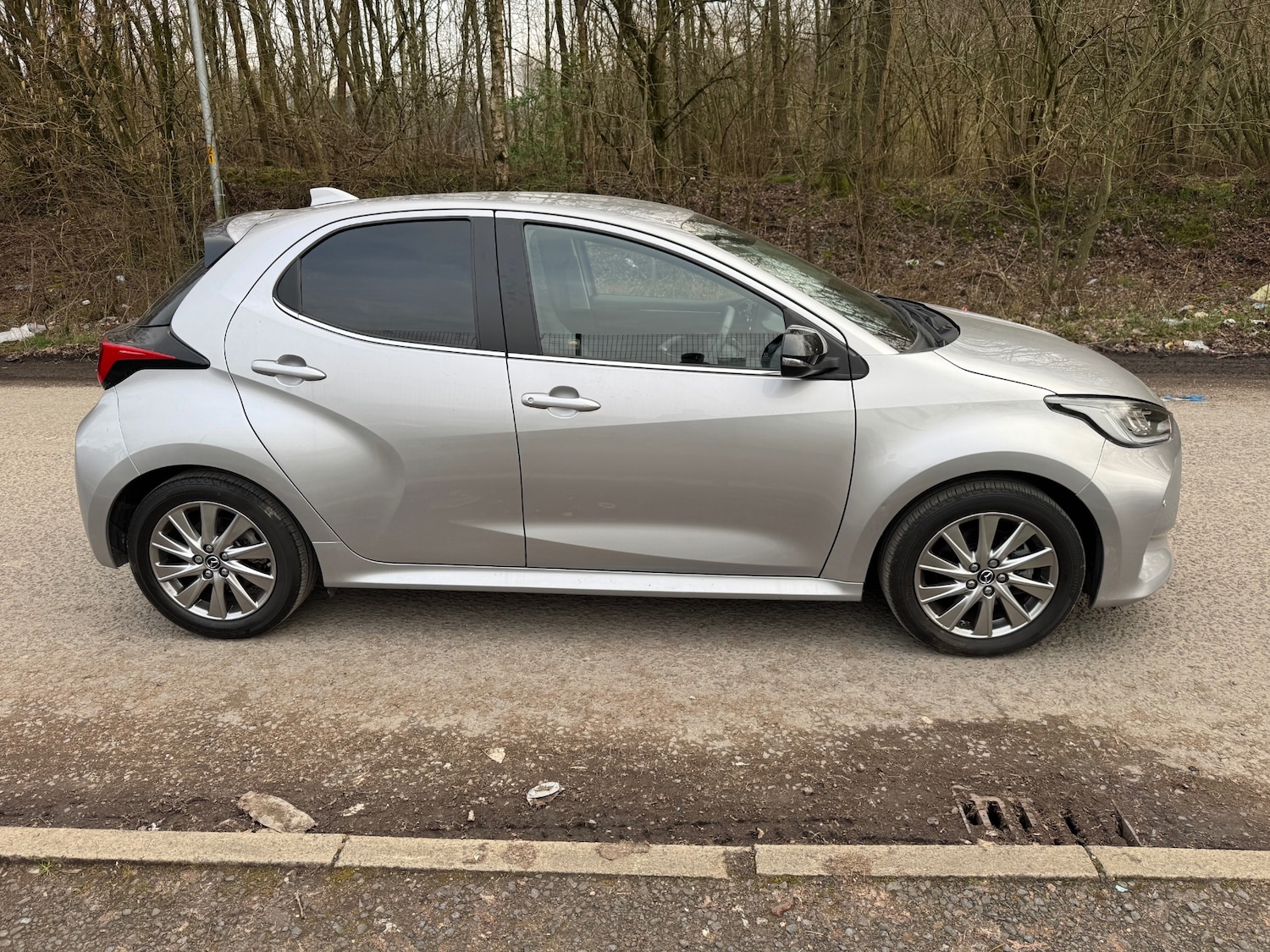 Used Mazda Mazda2 HYBRID 2023 for sale - 77852679: Photo 8