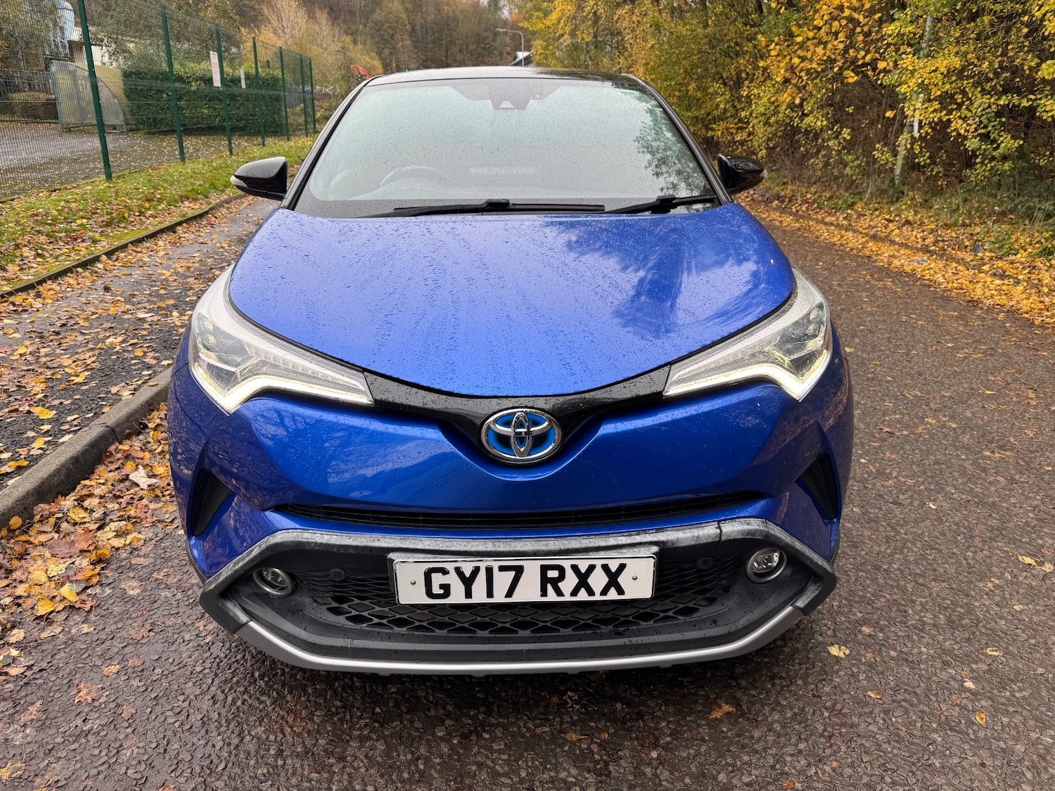 Used Toyota C-HR 2017 for sale - 76541628: Photo 2