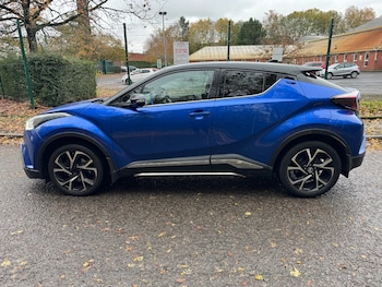 Used Toyota C-HR 2017 for sale - 76541628: Photo