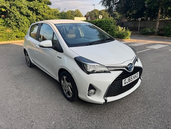 Used Toyota Yaris 2015 for sale - 79296393: Photo
