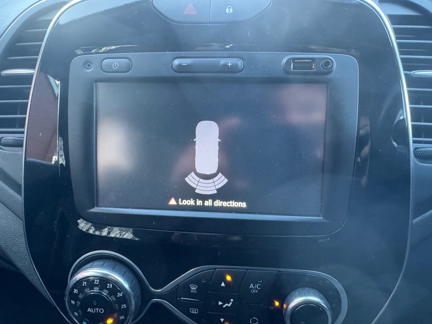 Used Renault Captur 2017 for sale - 77709216: Photo 15