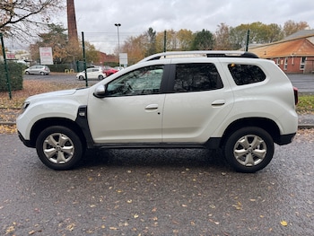 Used Dacia Duster 2020 for sale - 76541504: Photo