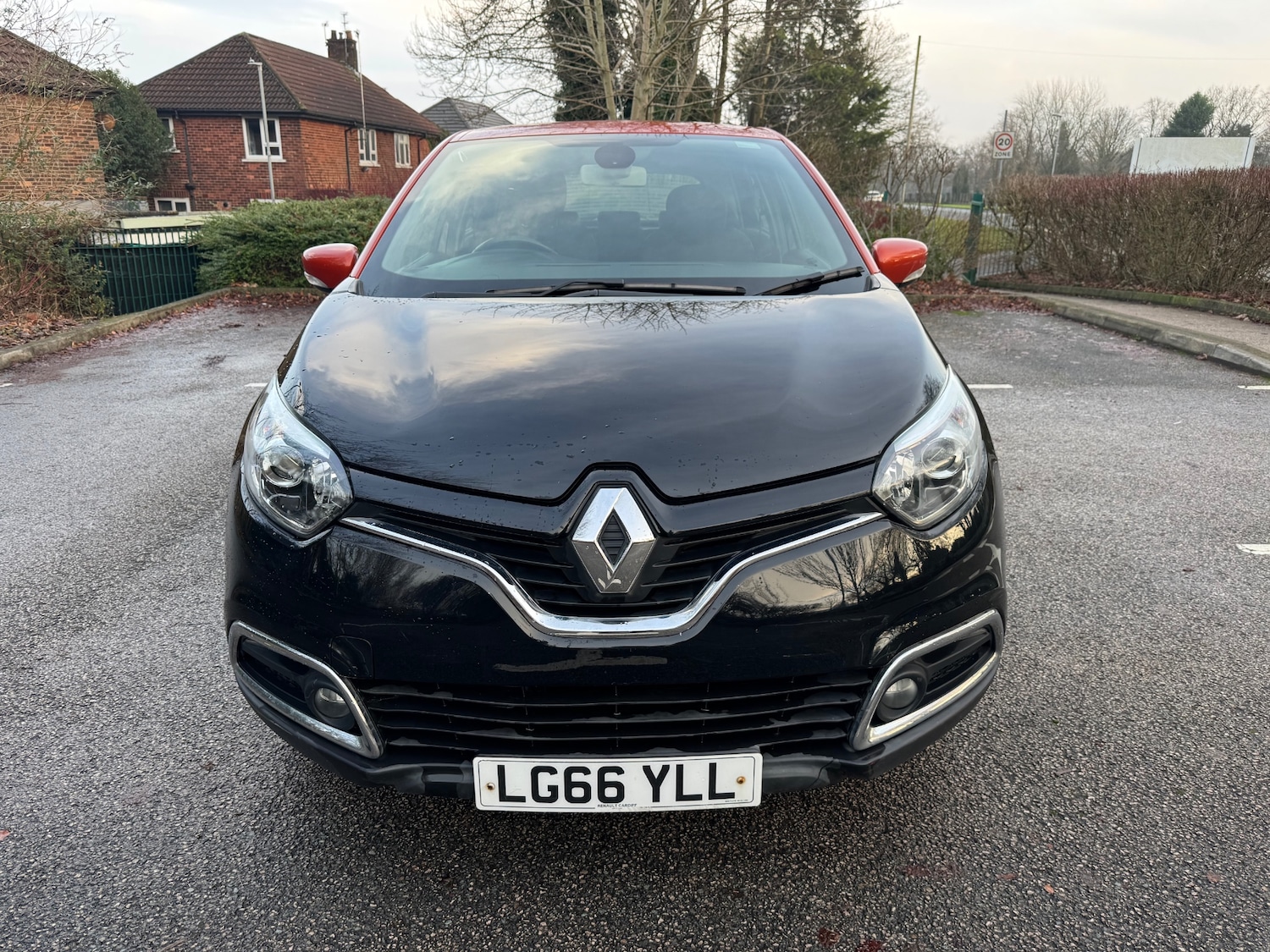 Used Renault Captur 2016 for sale - 77030049: Photo 2