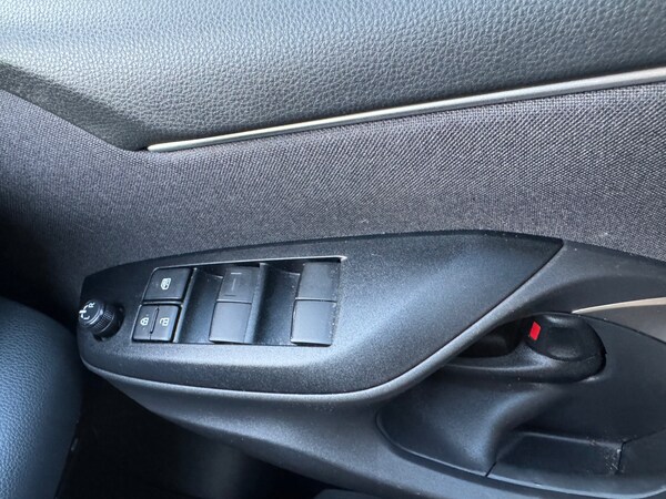Used Mazda Mazda2 HYBRID 2022 for sale - 75245996: Photo 18