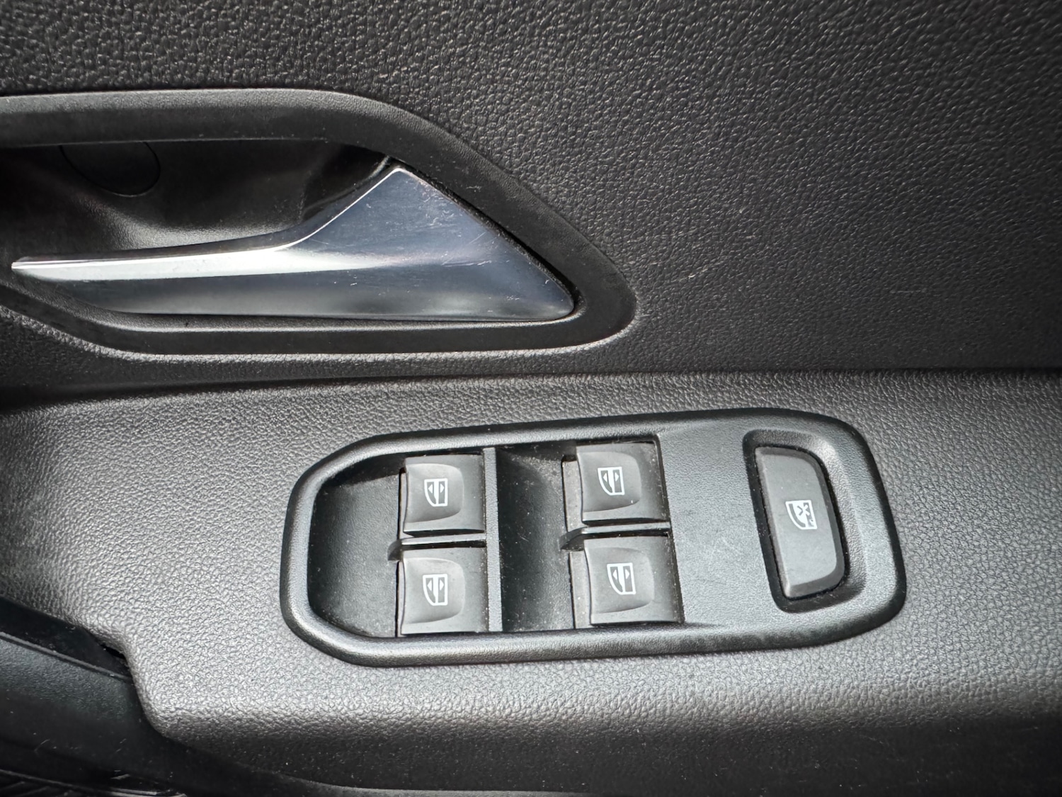 Used Dacia Duster 2020 for sale - 76596641: Photo 15