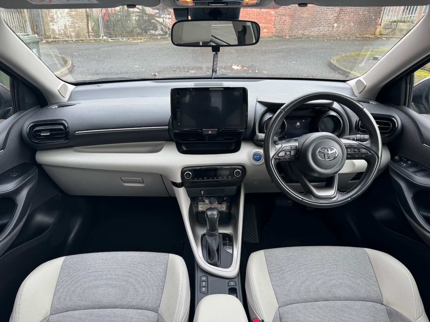 Used Toyota Yaris 2023 for sale - 77629413: Photo 12