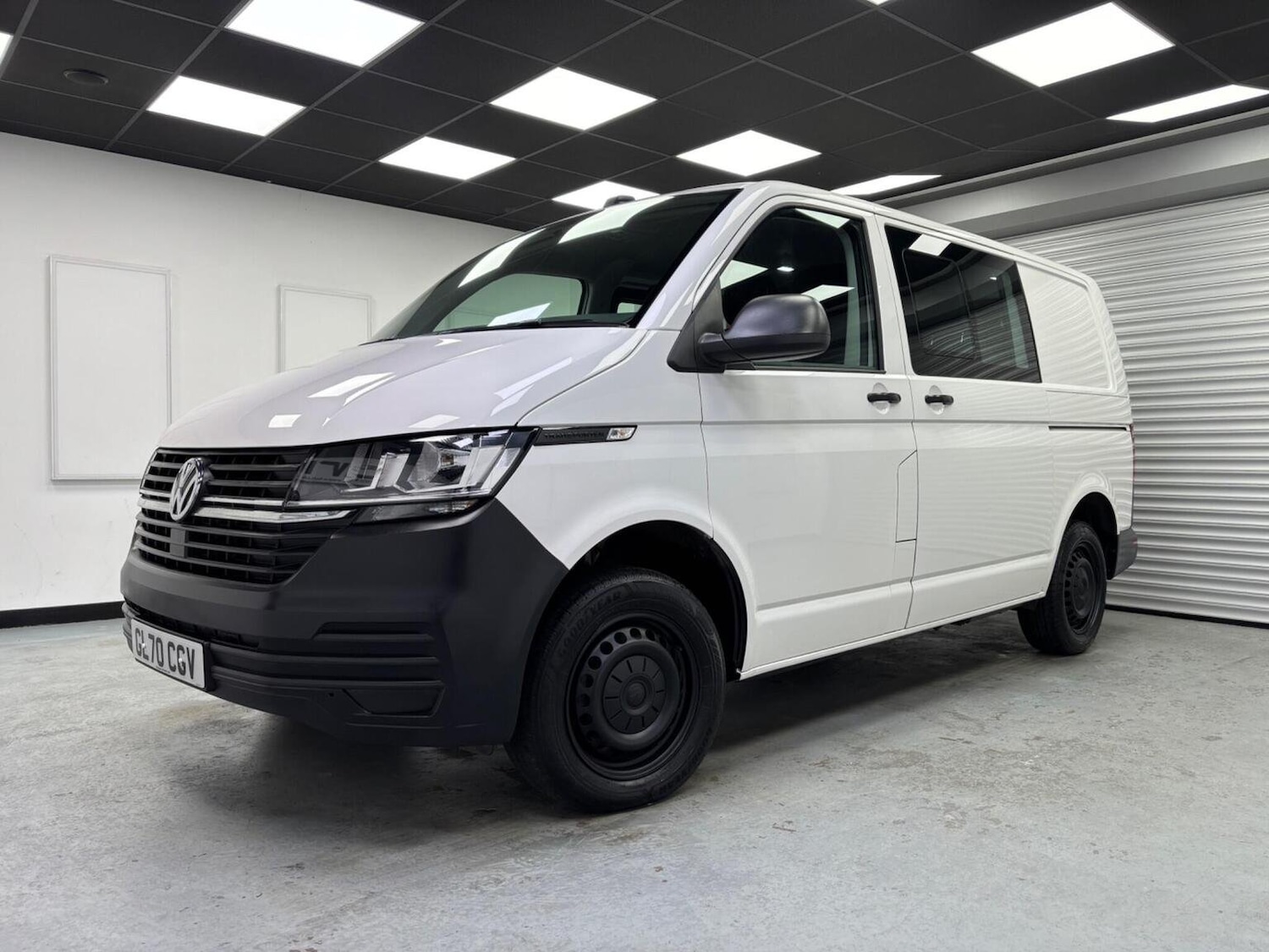 Used Volkswagen Transporter 2020 for sale - 76324765: Photo 1