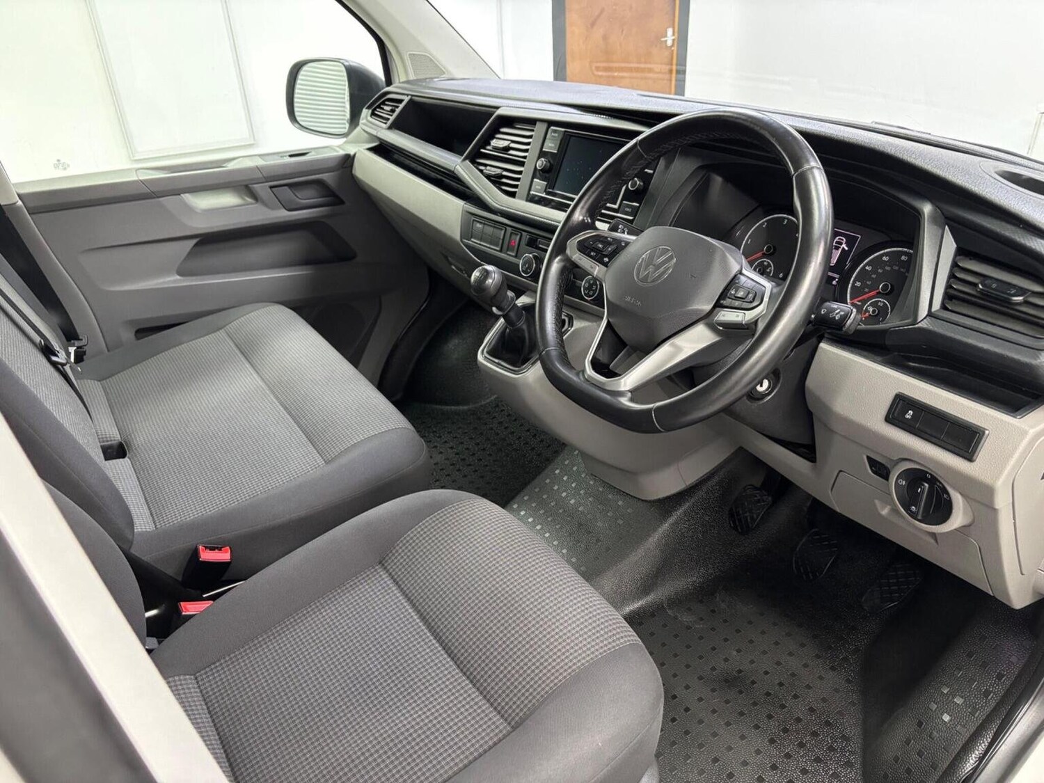 Used Volkswagen Transporter 2020 for sale - 76324765: Photo 11