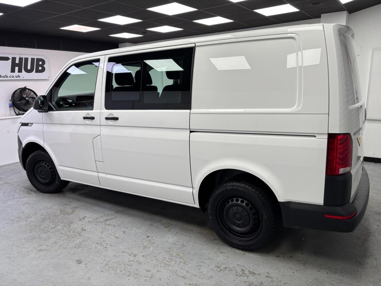 Used Volkswagen Transporter 2020 for sale - 76324765: Photo 3