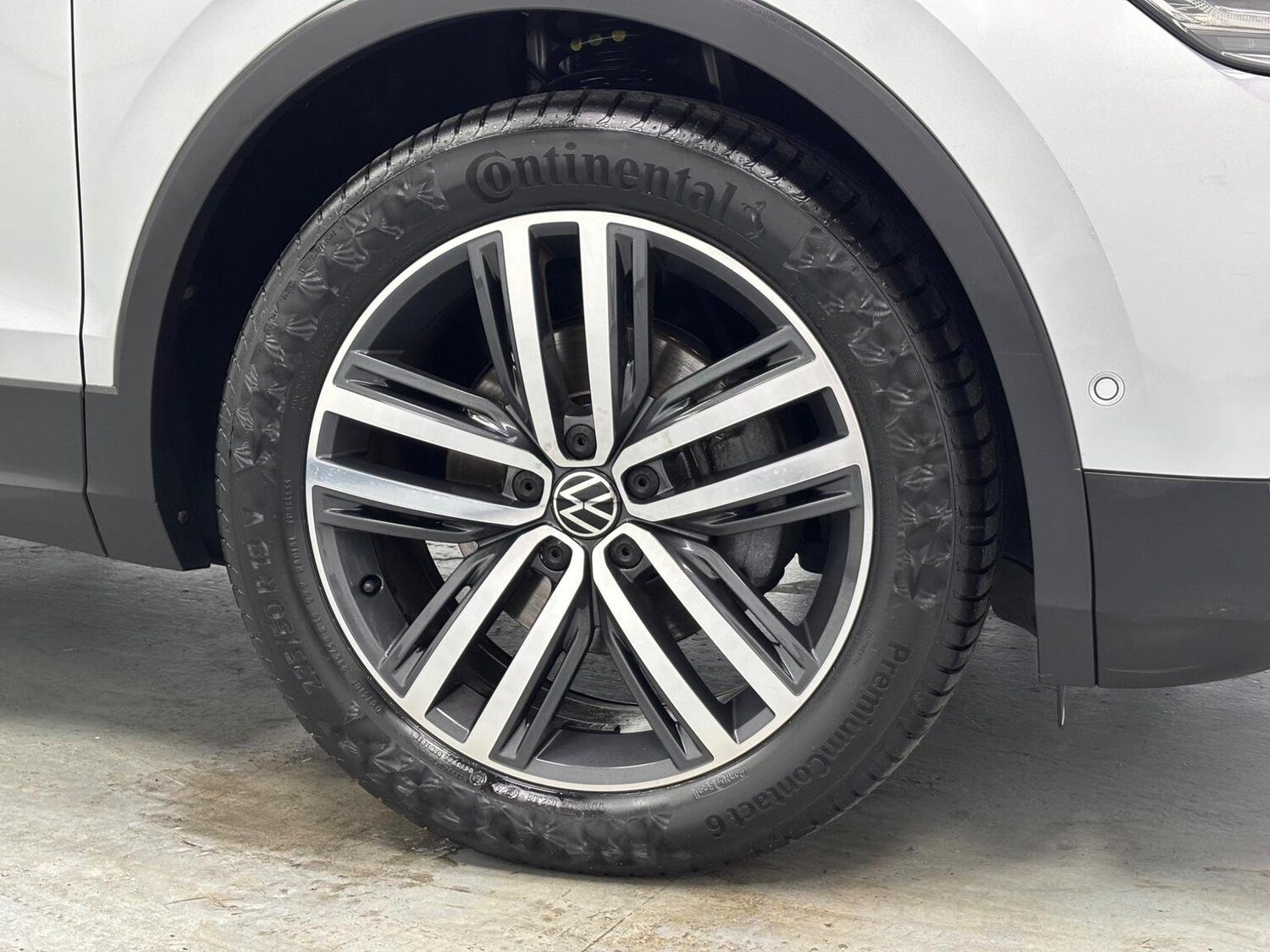 Used Volkswagen Tiguan 2020 for sale - 76324833: Photo 24