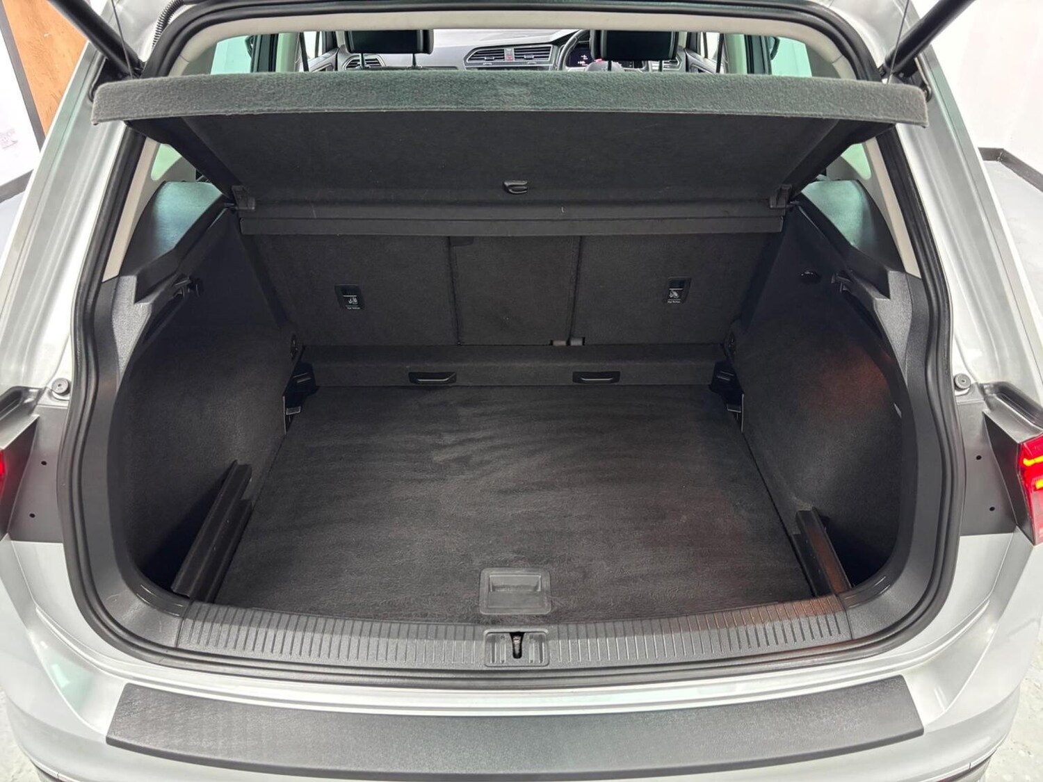 Used Volkswagen Tiguan 2020 for sale - 76324833: Photo 35