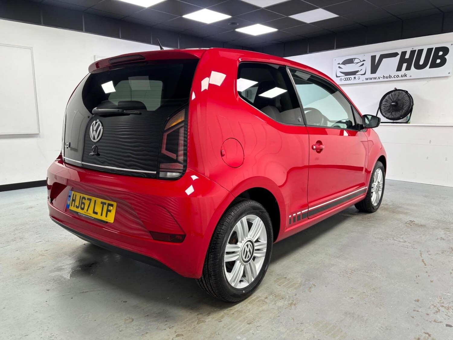 Used Volkswagen up! 2017 for sale - 76324817: Photo 6