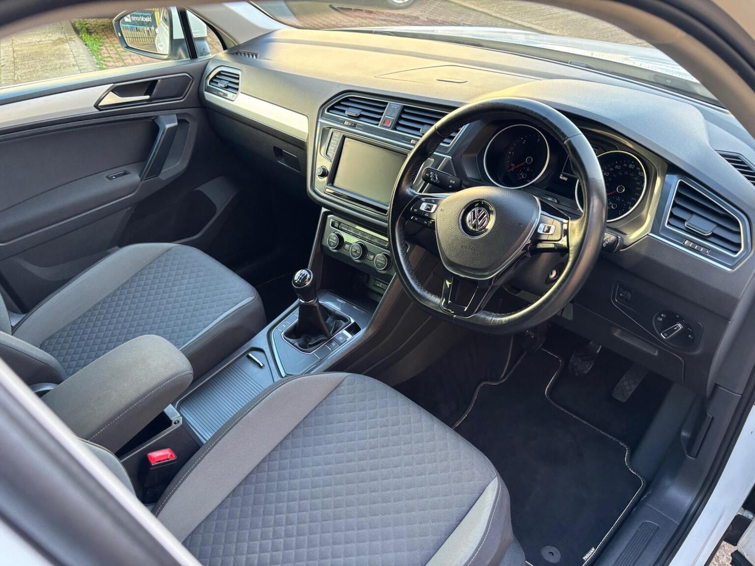 Used Volkswagen Tiguan 2016 for sale - 76877573: Photo 12