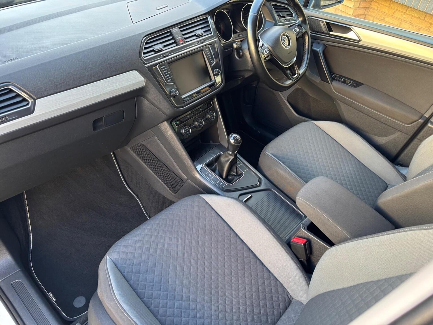 Used Volkswagen Tiguan 2016 for sale - 76877573: Photo 14