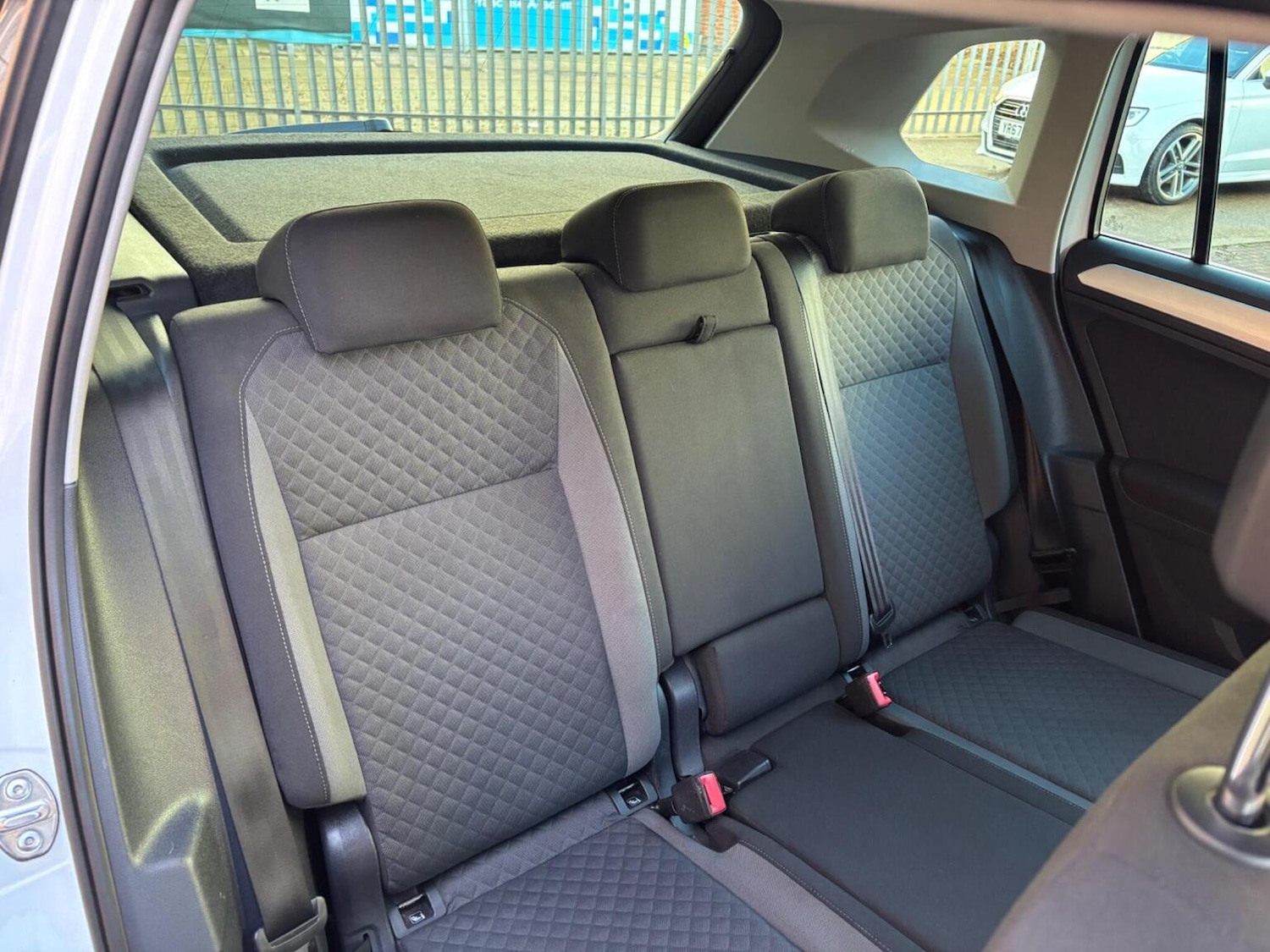 Used Volkswagen Tiguan 2016 for sale - 76877573: Photo 16