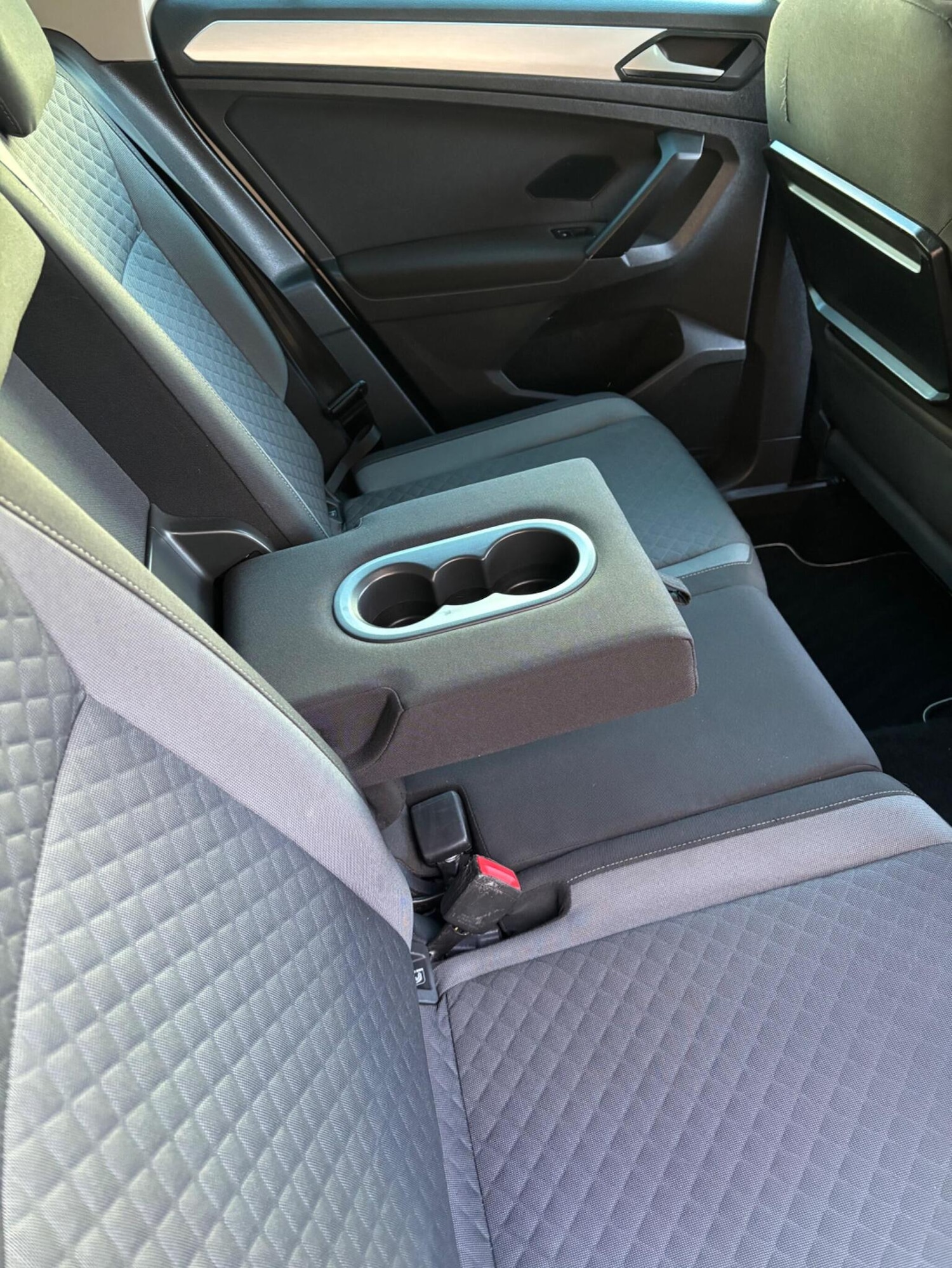 Used Volkswagen Tiguan 2016 for sale - 76877573: Photo 19