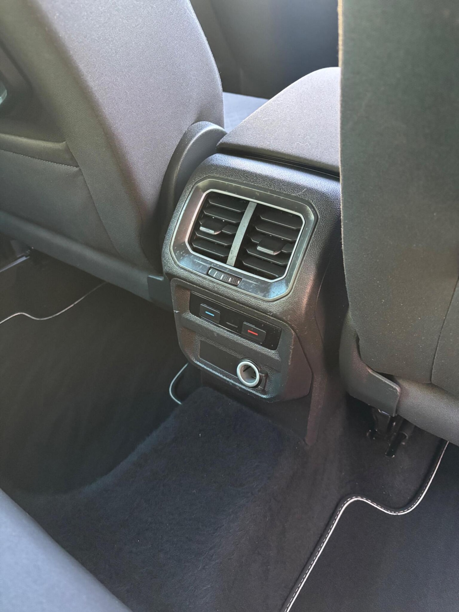 Used Volkswagen Tiguan 2016 for sale - 76877573: Photo 20