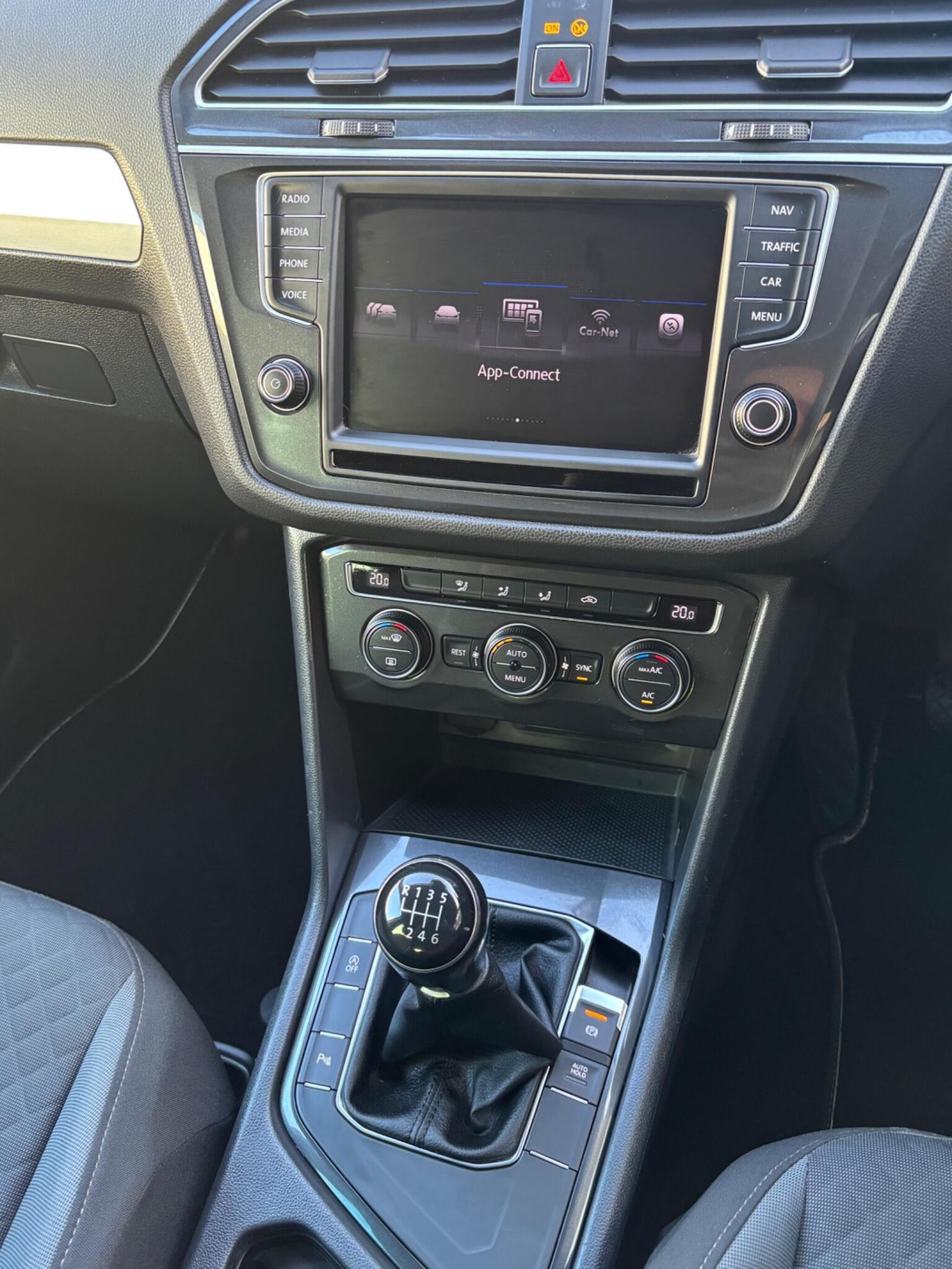 Used Volkswagen Tiguan 2016 for sale - 76877573: Photo 24