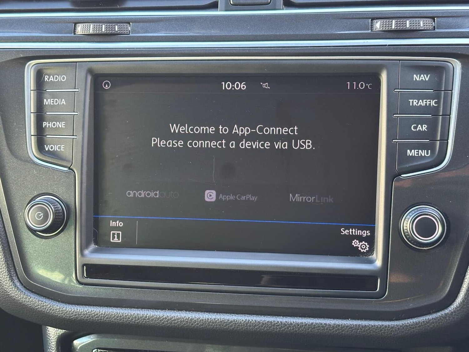 Used Volkswagen Tiguan 2016 for sale - 76877573: Photo 34