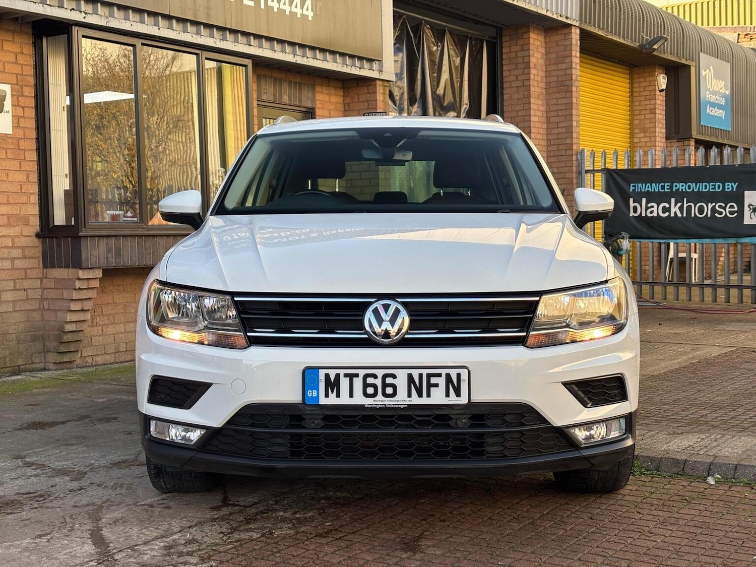 Used Volkswagen Tiguan 2016 for sale - 76877573: Photo 7