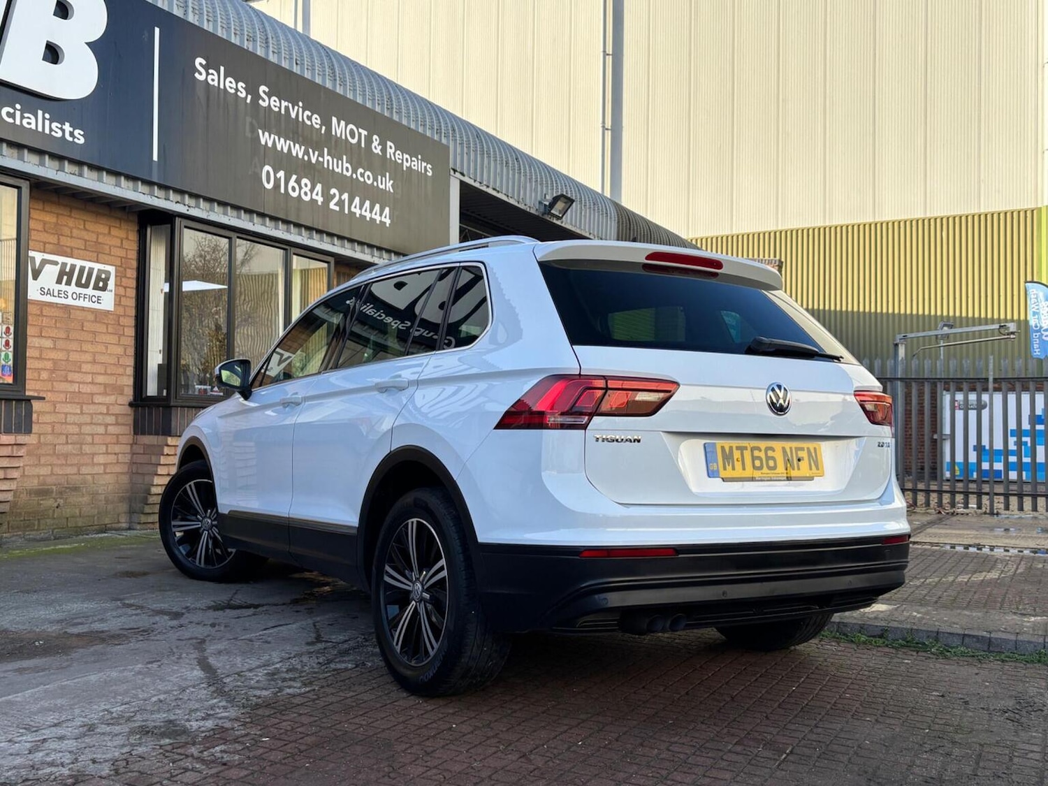 Used Volkswagen Tiguan 2016 for sale - 76877573: Photo 8