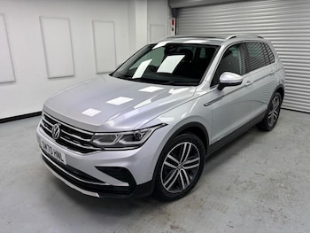 Volkswagen - Tiguan