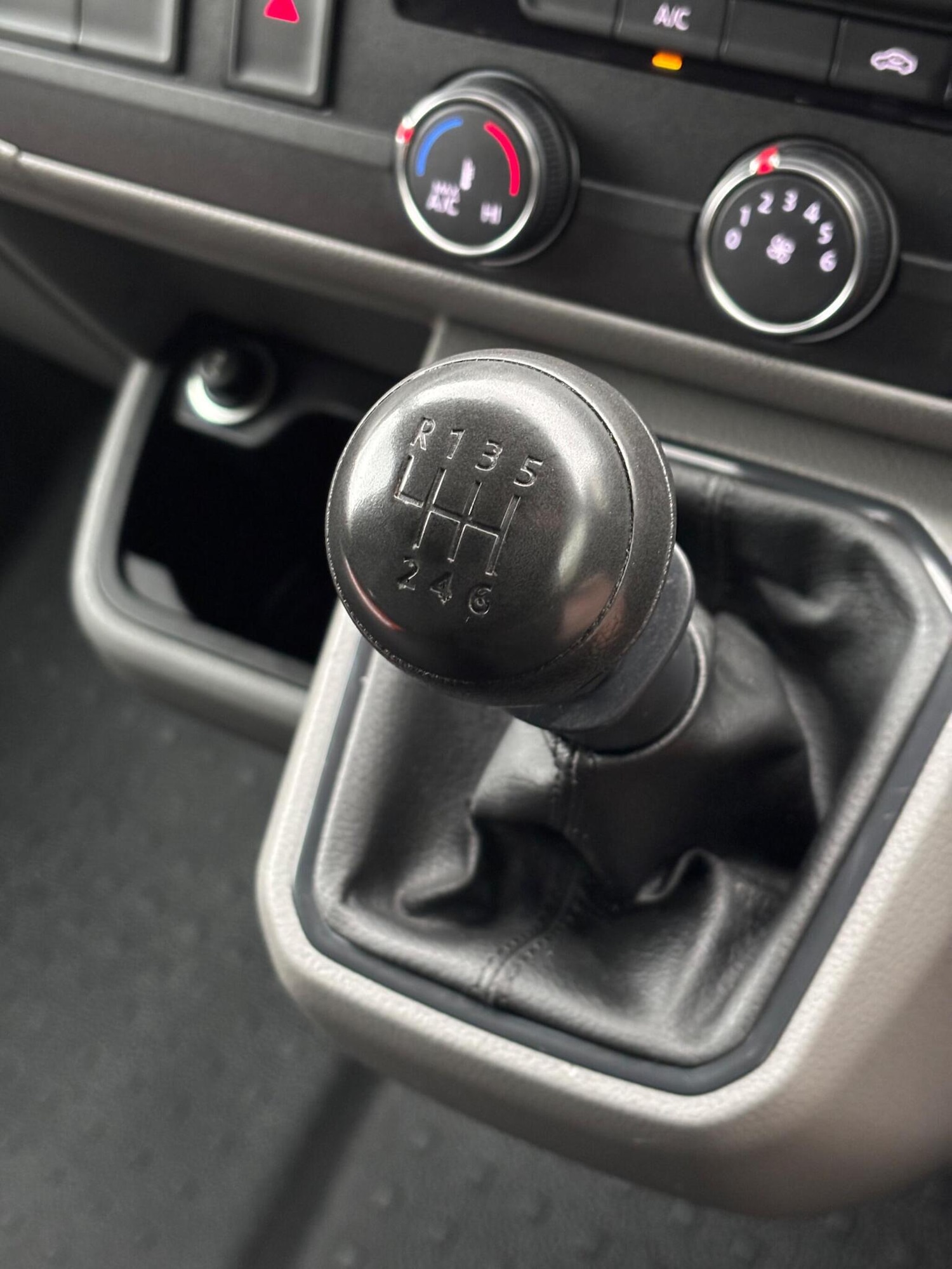 Used Volkswagen Transporter 2022 for sale - 76430869: Photo 17