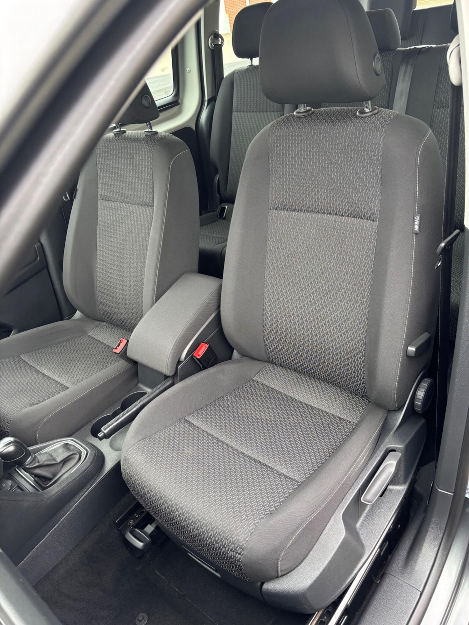 Used Volkswagen Caddy Maxi Life 2020 for sale - 76482946: Photo 32