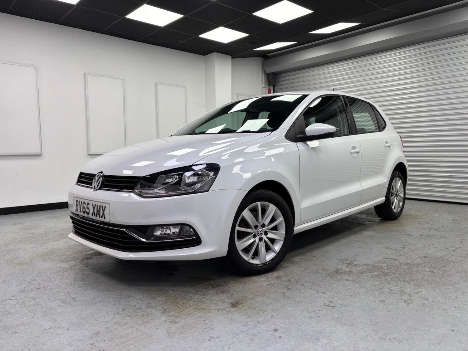 Used Volkswagen Polo 2015 for sale - 76324793: Photo 1