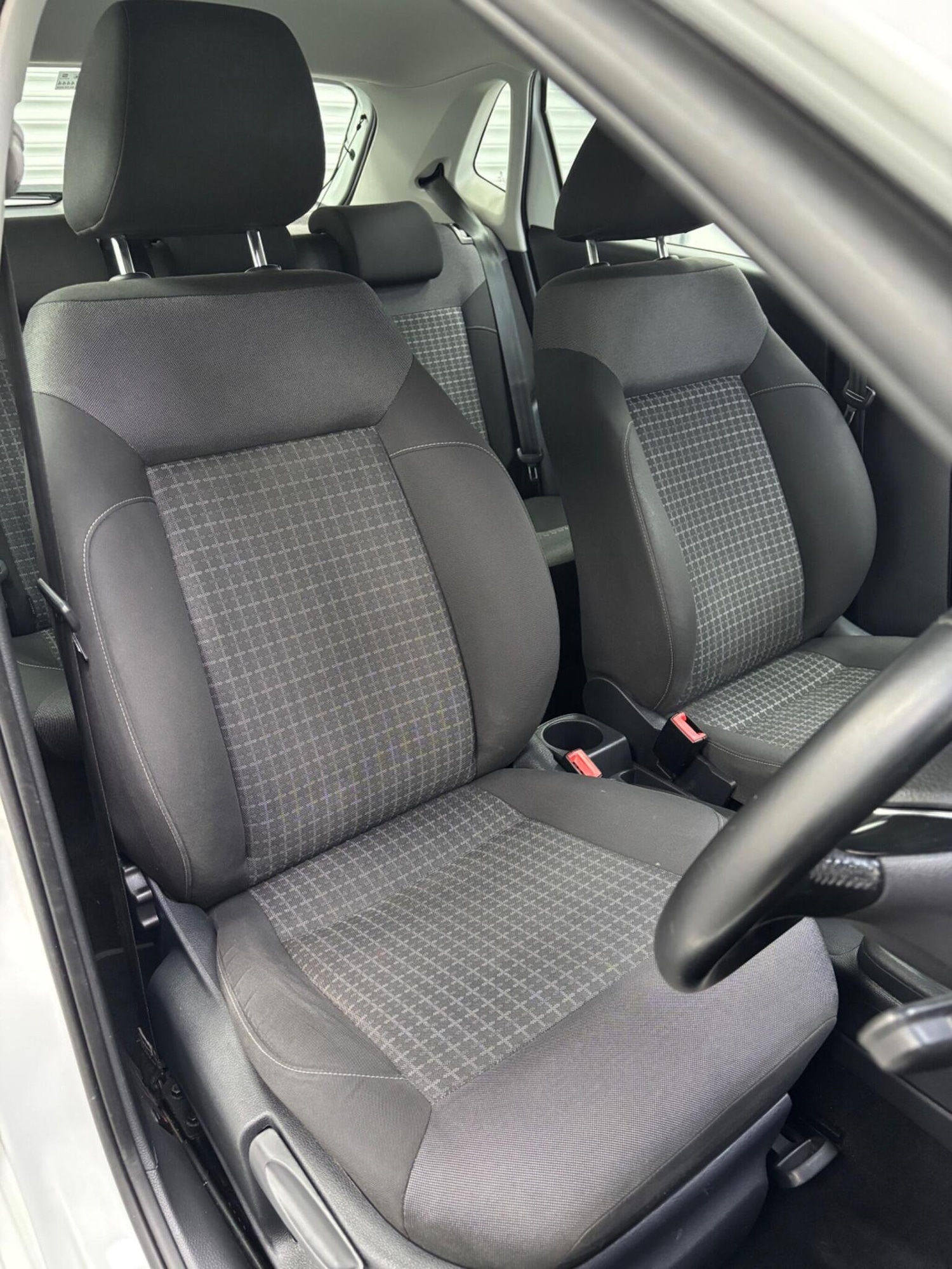 Used Volkswagen Polo 2015 for sale - 76324793: Photo 10