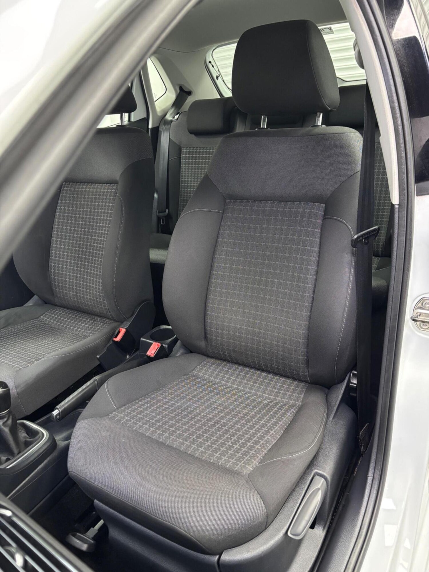 Used Volkswagen Polo 2015 for sale - 76324793: Photo 12