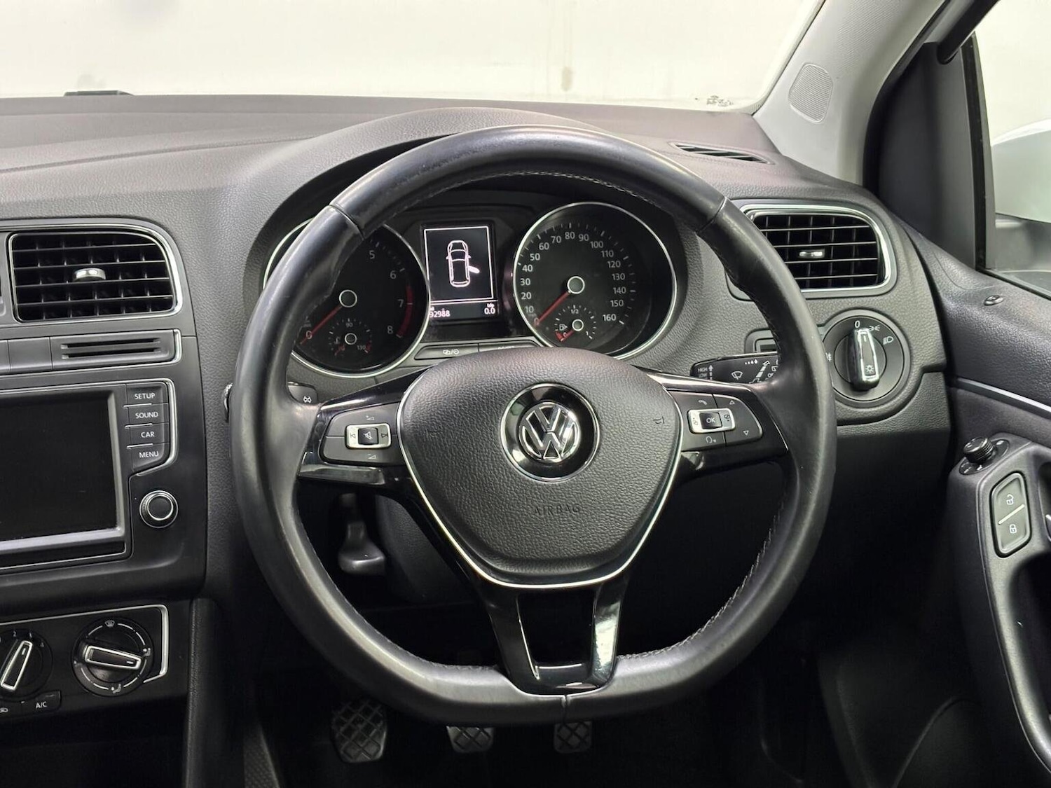 Used Volkswagen Polo 2015 for sale - 76324793: Photo 17