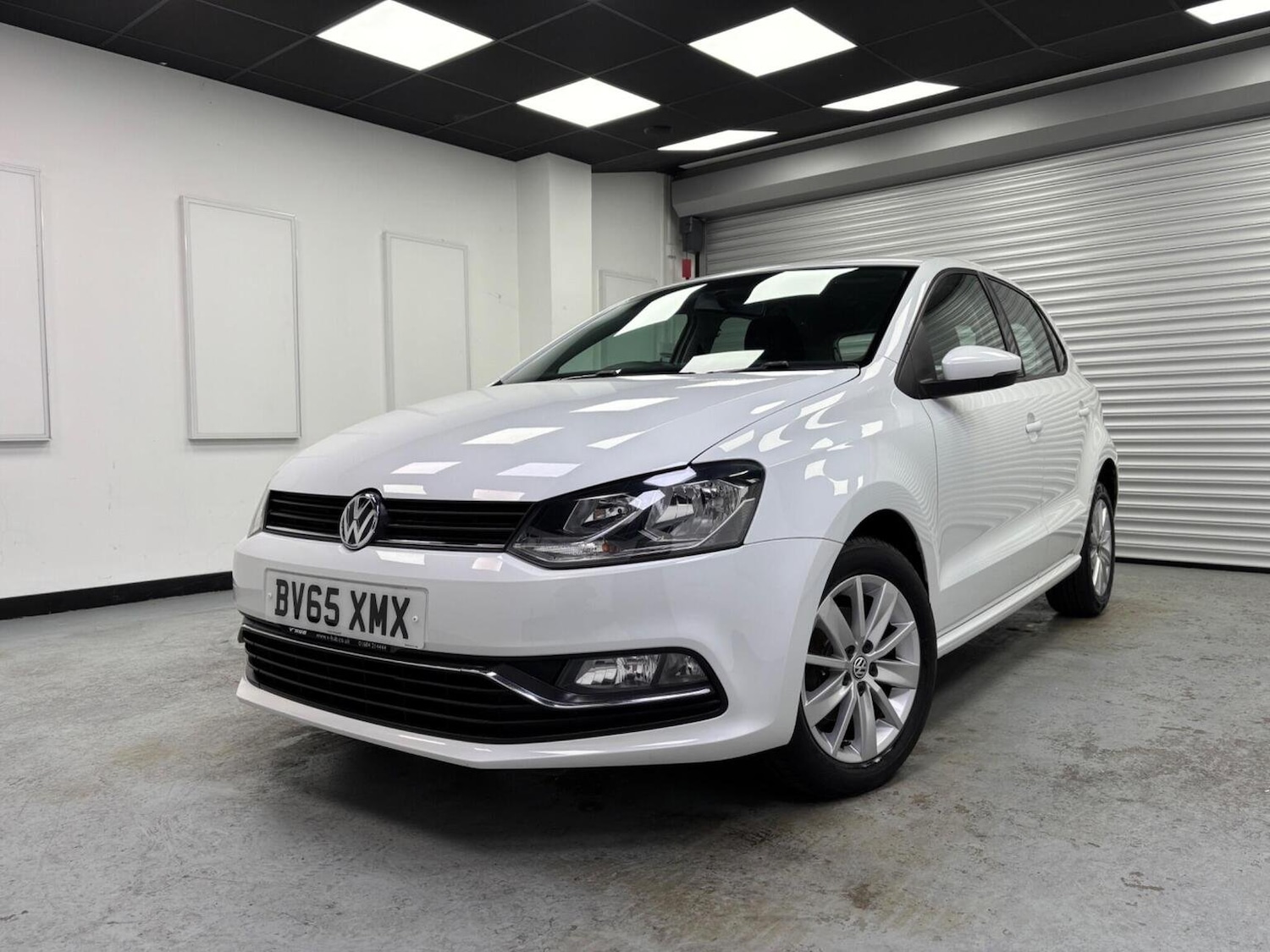 Used Volkswagen Polo 2015 for sale - 76324793: Photo 2