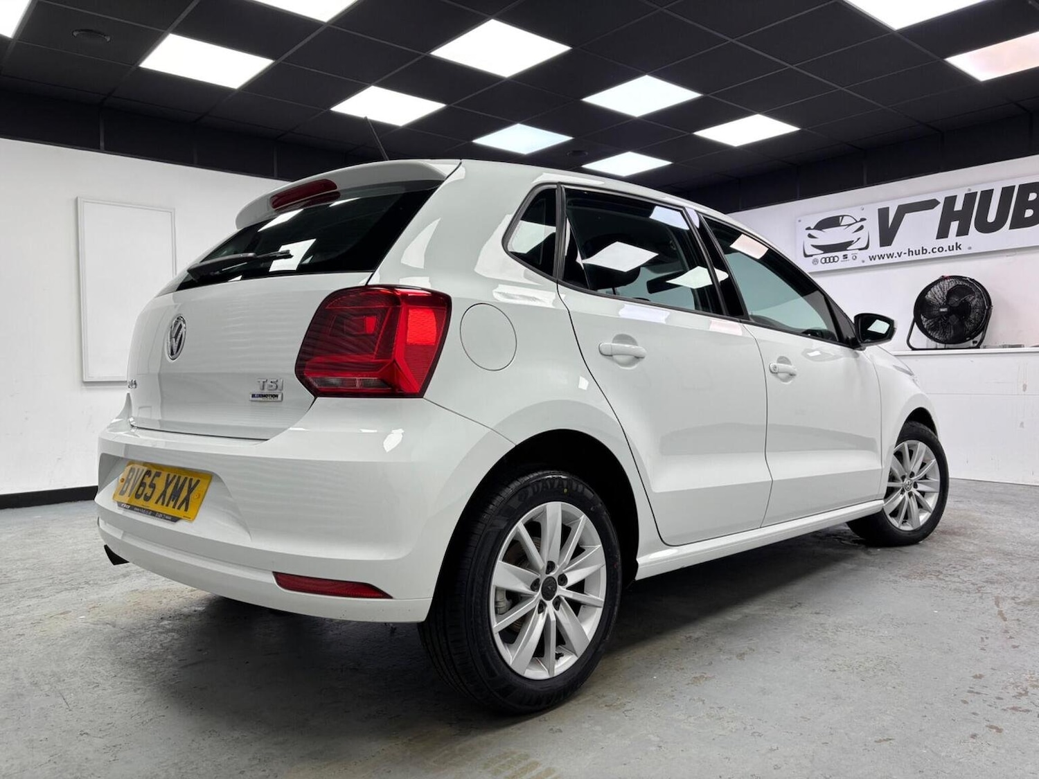 Used Volkswagen Polo 2015 for sale - 76324793: Photo 4
