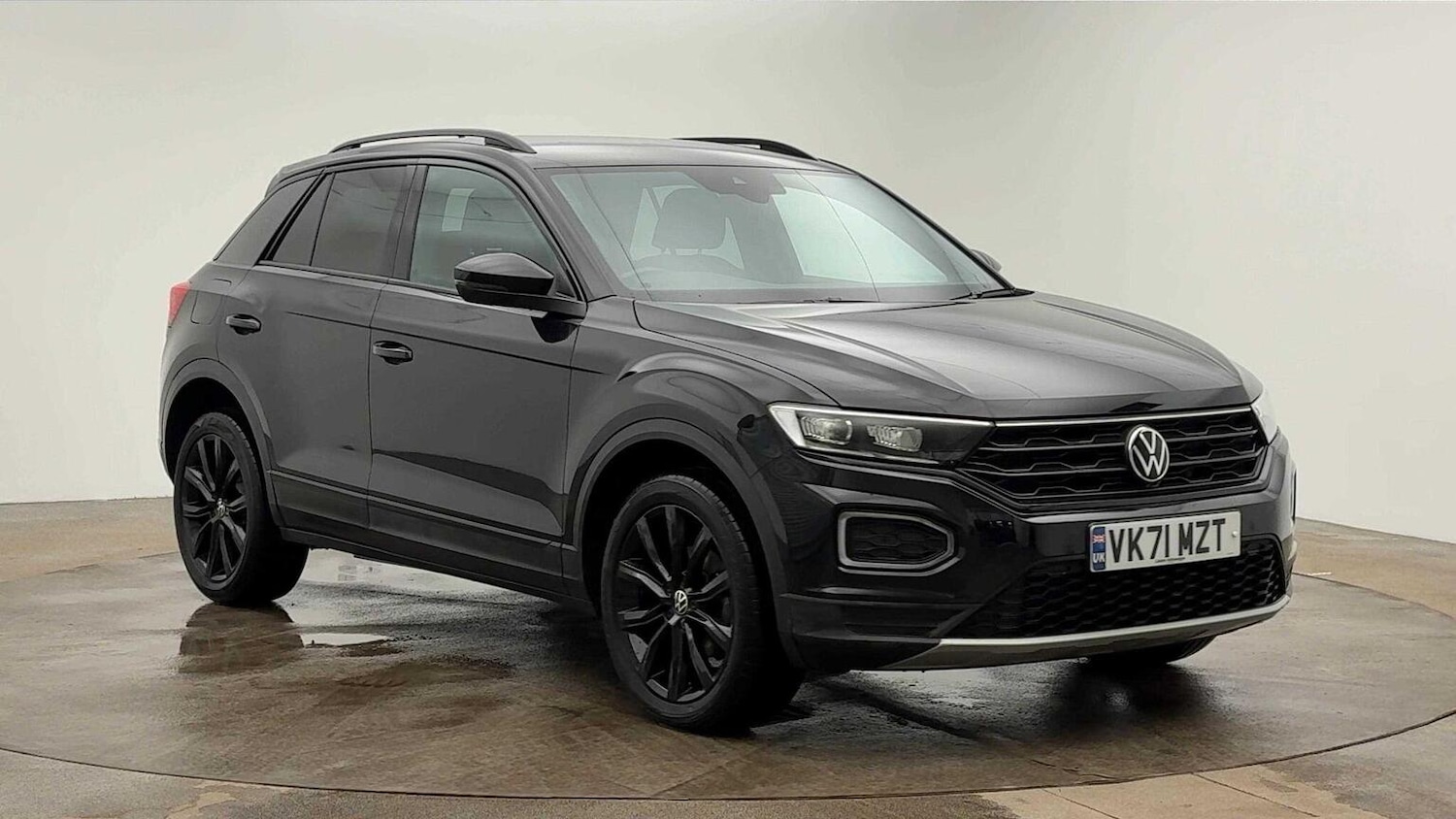 Used Volkswagen T-Roc 2021 for sale - 76836985: Photo 1