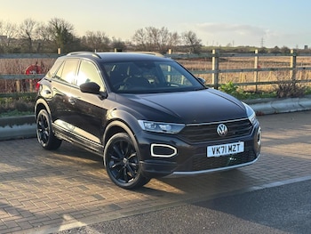 Used Volkswagen T-Roc 2021 for sale - 76836985: Photo