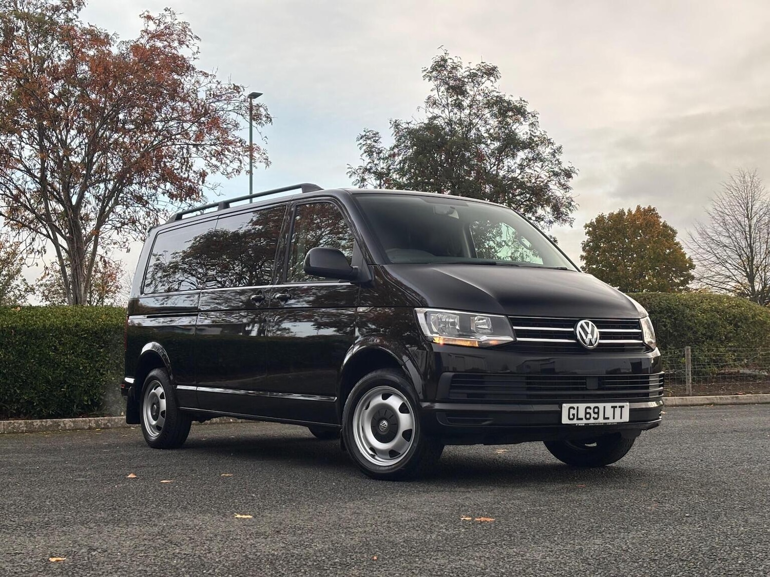Used Volkswagen Transporter Shuttle 2019 for sale - 76324739: Photo 2
