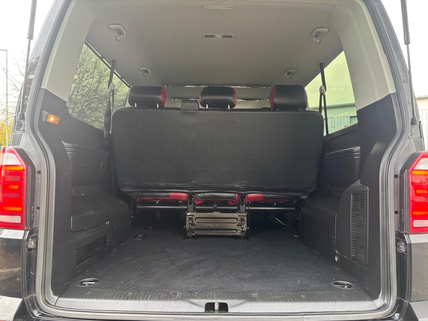 Used Volkswagen Transporter Shuttle 2019 for sale - 76324739: Photo 24