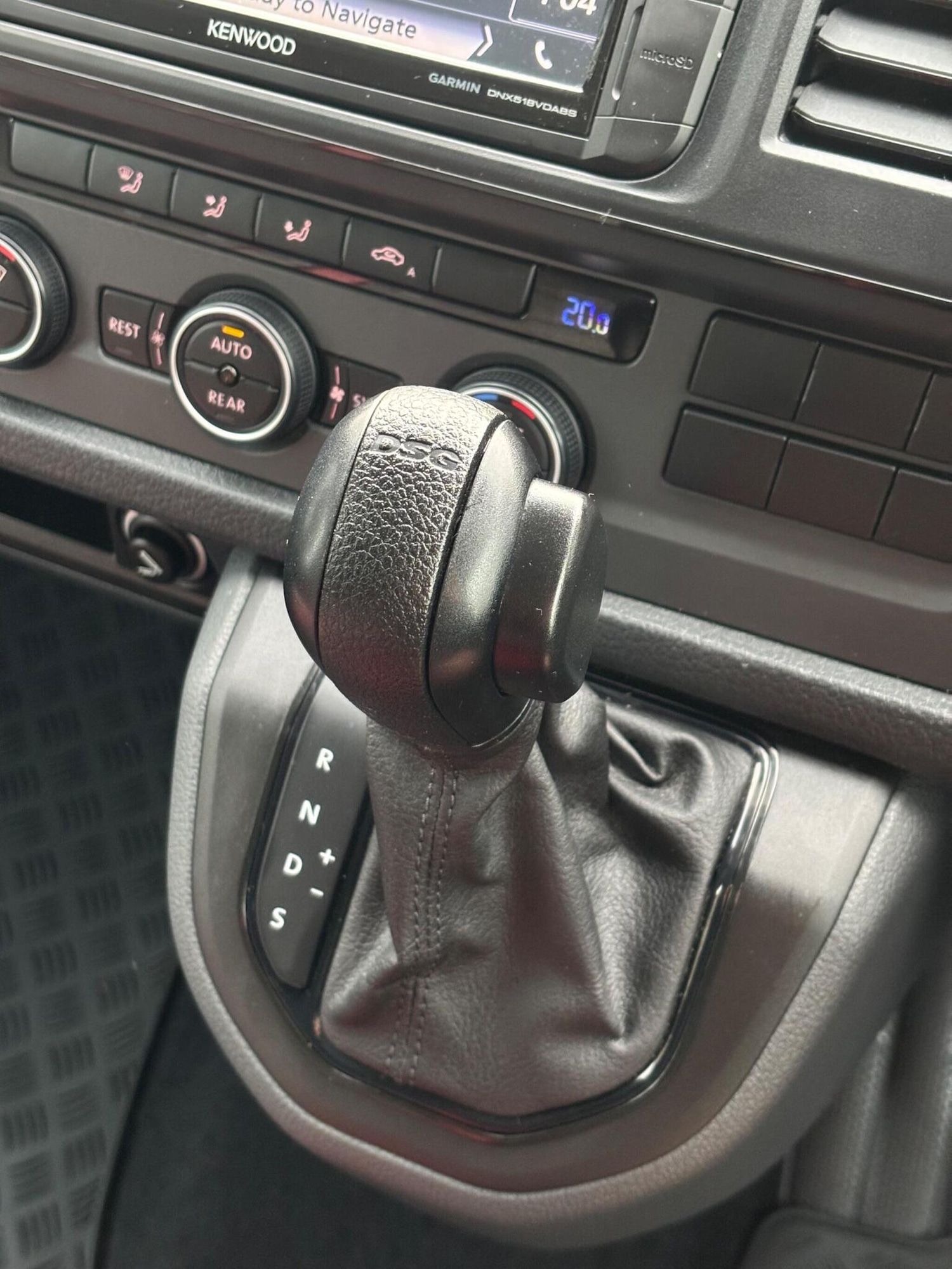 Used Volkswagen Transporter Shuttle 2019 for sale - 76324739: Photo 30