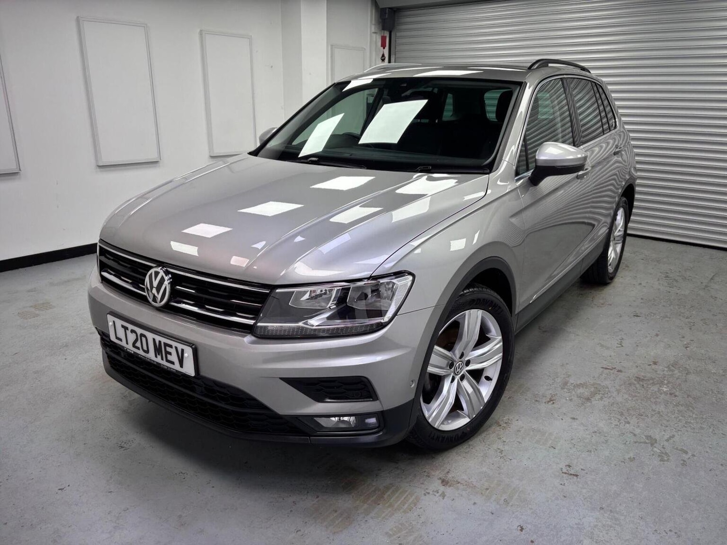 Used Volkswagen Tiguan 2020 for sale - 76324727: Photo 2
