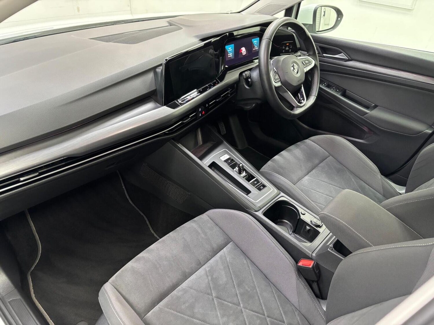 Used Volkswagen Golf 2020 for sale - 76324858: Photo 11