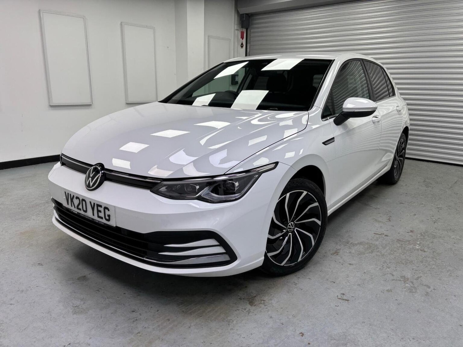 Used Volkswagen Golf 2020 for sale - 76324858: Photo 2