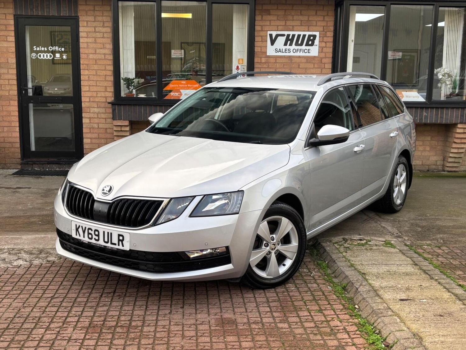 Used Skoda Octavia 2019 for sale - 76924520: Photo 2
