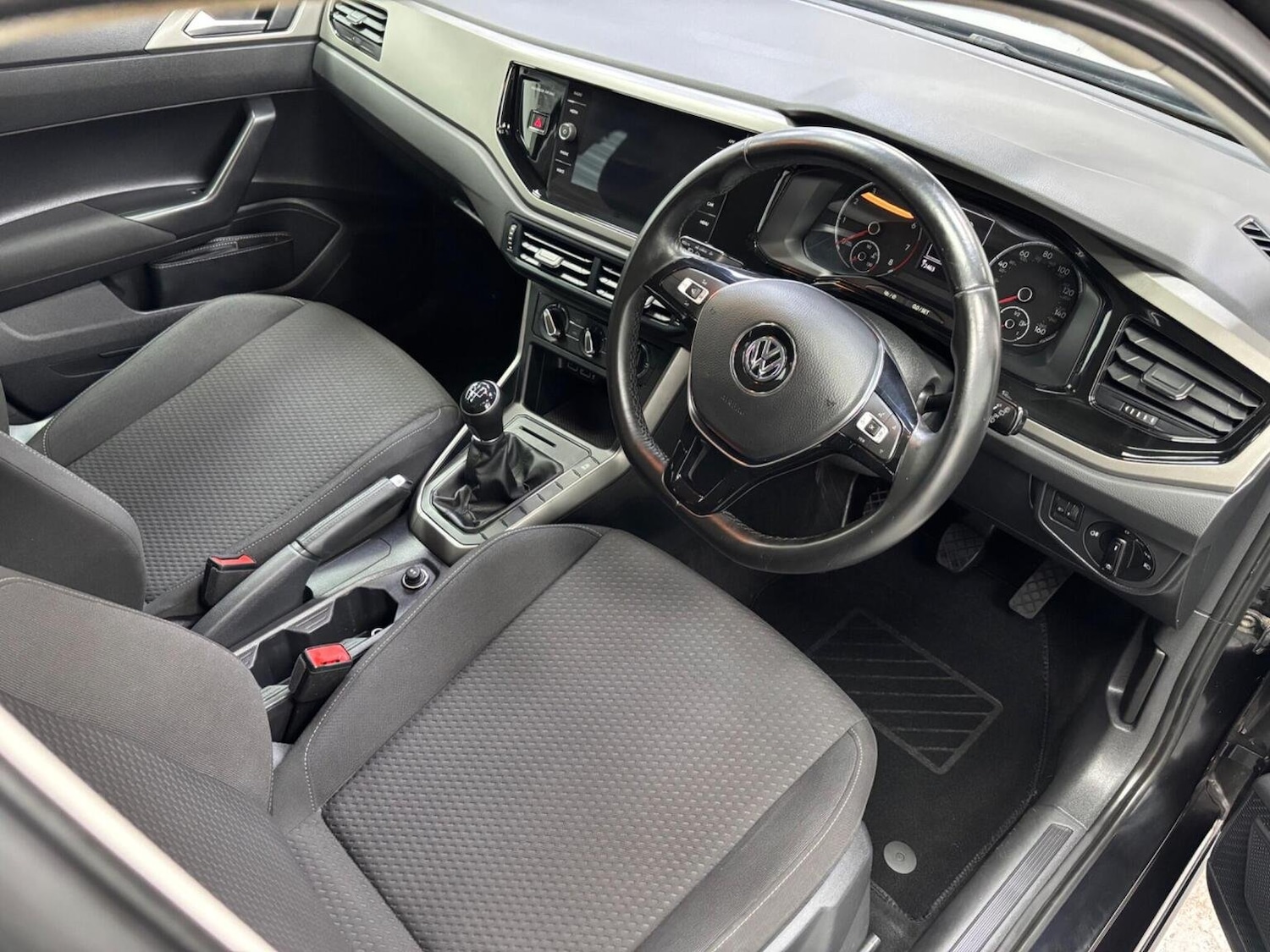 Used Volkswagen Polo 2018 for sale - 76324866: Photo 8
