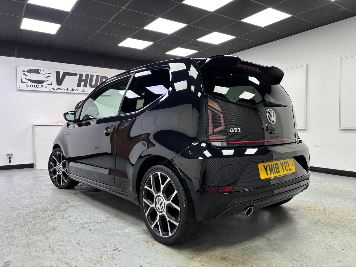 Used Volkswagen up! 2018 for sale - 76358215: Photo 4