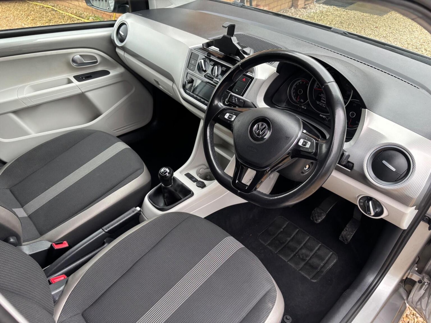 Used Volkswagen up! 2018 for sale - 76483002: Photo 21