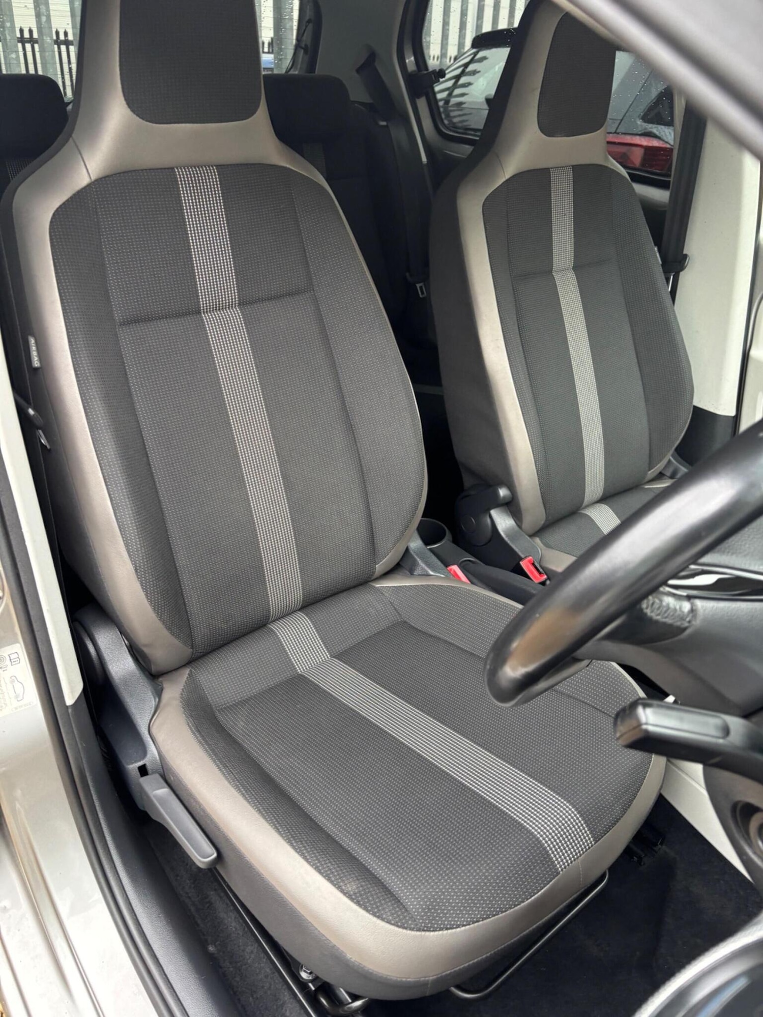 Used Volkswagen up! 2018 for sale - 76483002: Photo 24