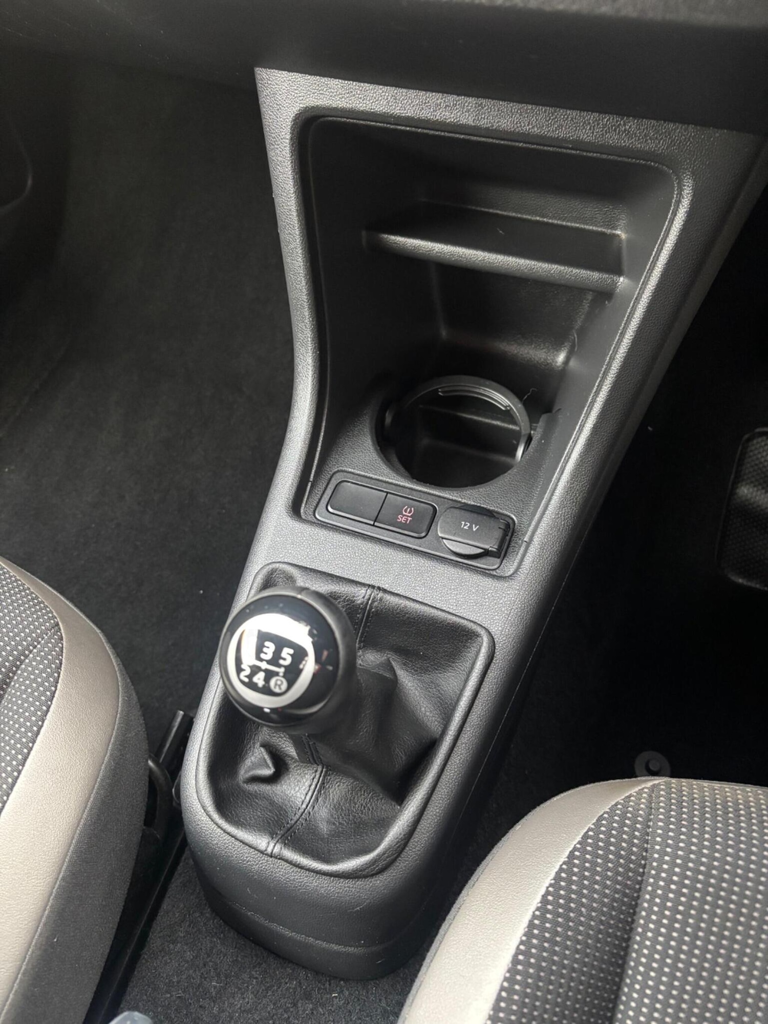 Used Volkswagen up! 2014 for sale - 76560057: Photo 16